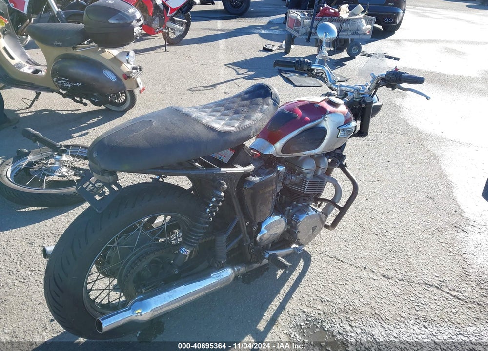 2001 TRIUMPH MOTORCYCLE BONNEVILLE VIN: SMT900HNX1J133465
