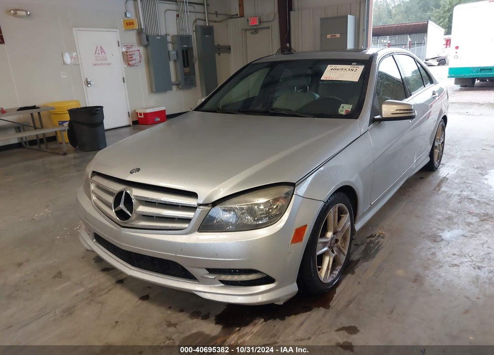 2011 MERCEDES-BENZ C 300 LUXURY/SPORT VIN: WDDGF5EB9BR146535