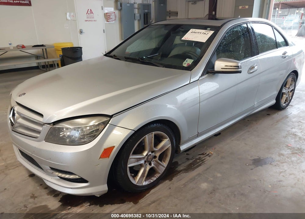 2011 MERCEDES-BENZ C 300 LUXURY/SPORT VIN: WDDGF5EB9BR146535