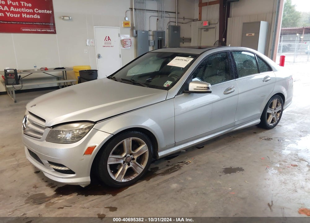 2011 MERCEDES-BENZ C 300 LUXURY/SPORT VIN: WDDGF5EB9BR146535