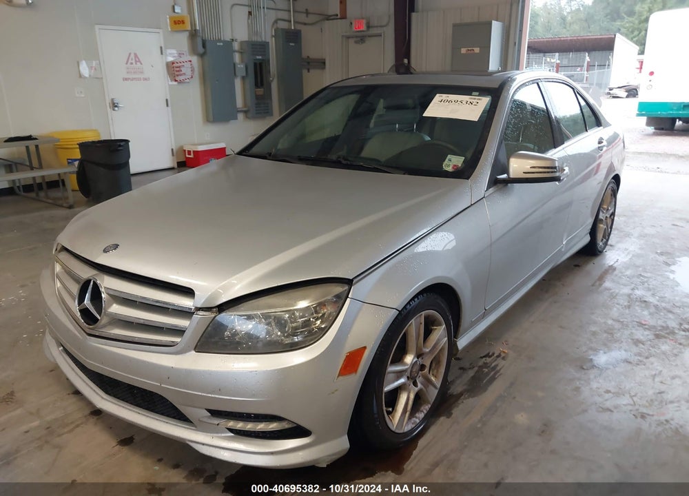 2011 MERCEDES-BENZ C 300 LUXURY/SPORT VIN: WDDGF5EB9BR146535