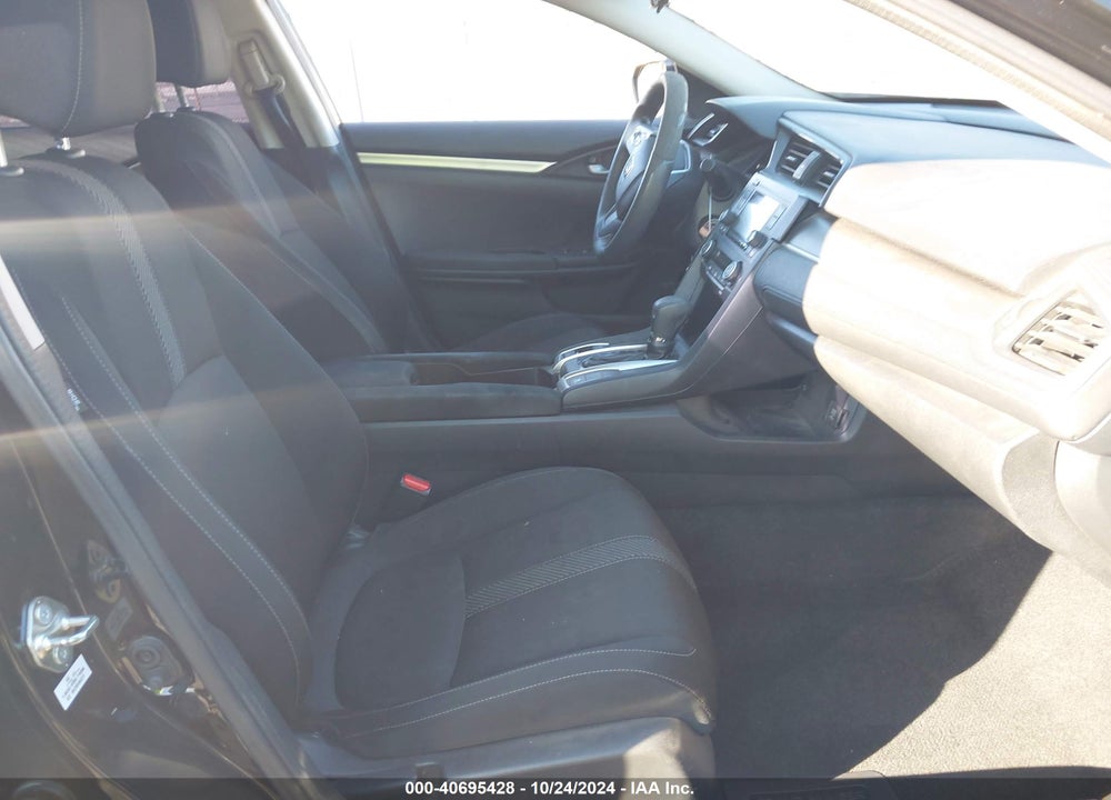 2018 HONDA CIVIC LX VIN: 2HGFC2F6XJH547882