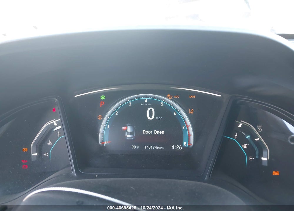 2018 HONDA CIVIC LX VIN: 2HGFC2F6XJH547882