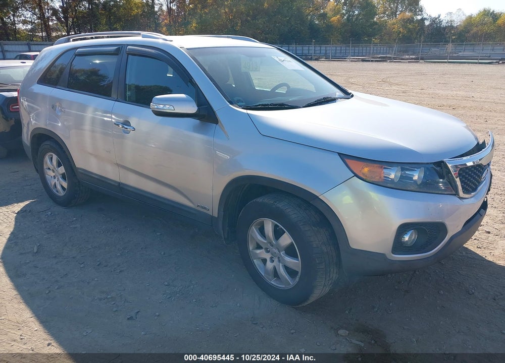 2013 KIA SORENTO LX VIN: 5XYKTCA6XDG421938