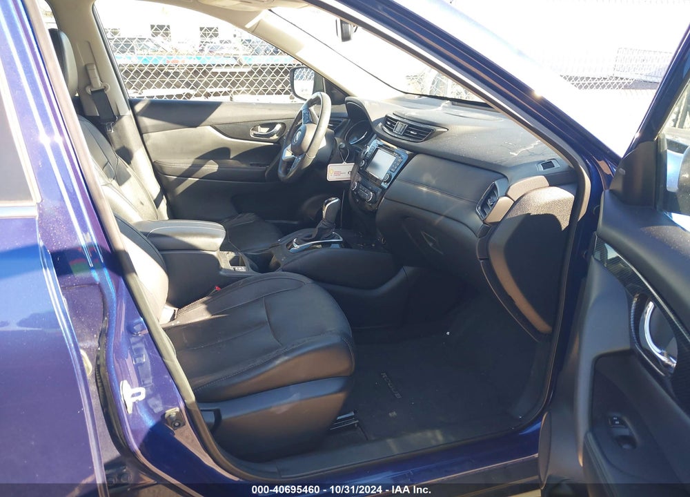 2017 NISSAN ROGUE SL VIN: 5N1AT2MV6HC834910