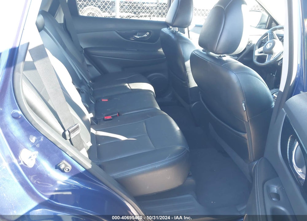 2017 NISSAN ROGUE SL VIN: 5N1AT2MV6HC834910