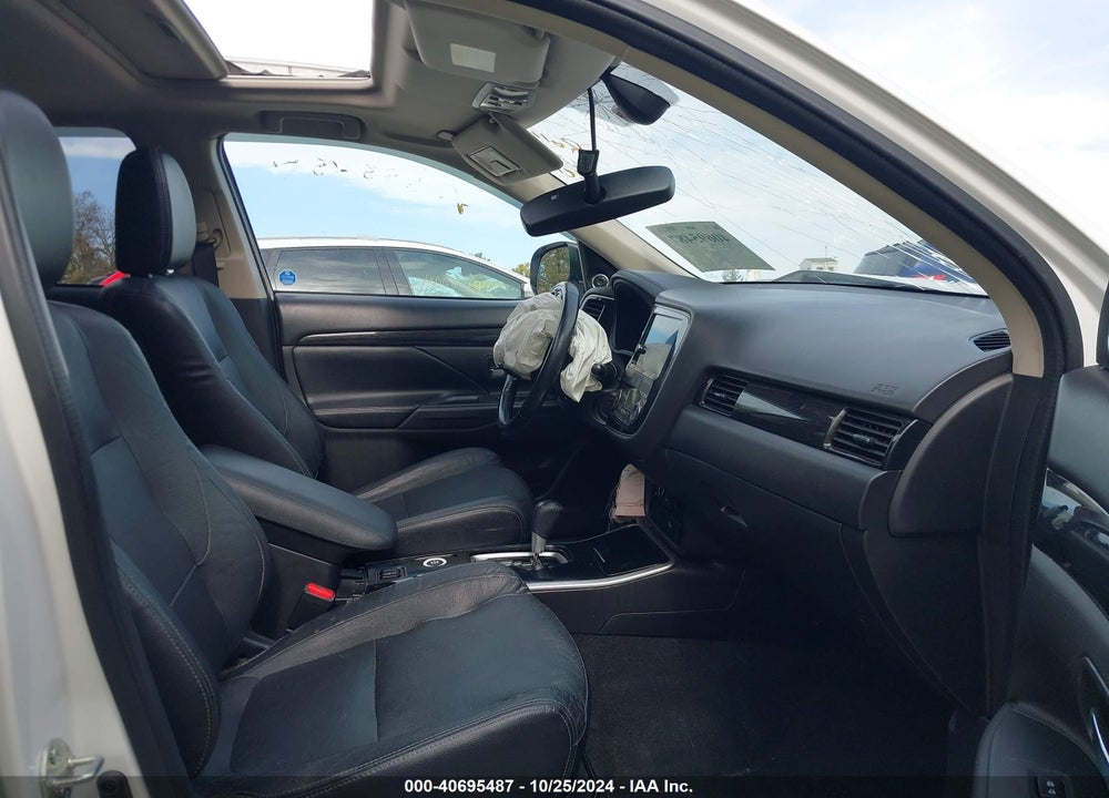 2017 MITSUBISHI OUTLANDER SEL VIN: JA4AZ3A38HZ029624