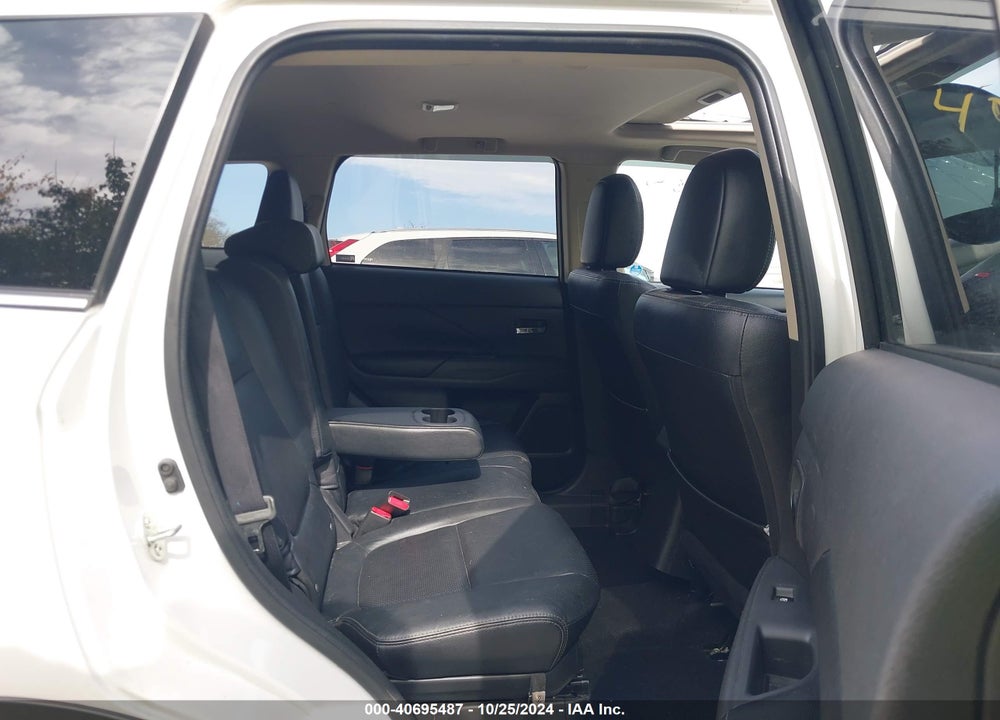 2017 MITSUBISHI OUTLANDER SEL VIN: JA4AZ3A38HZ029624