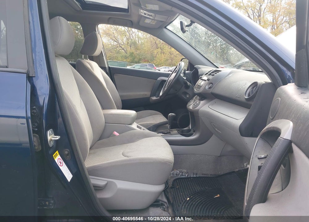 2007 TOYOTA RAV4 LIMITED VIN: JTMBD31V976023101