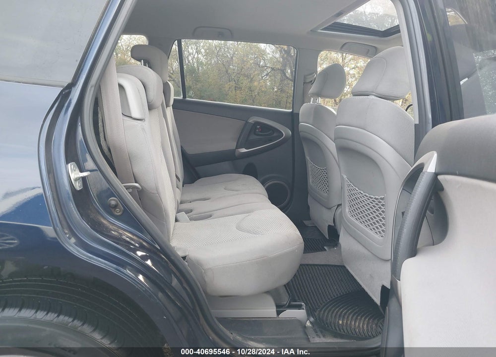 2007 TOYOTA RAV4 LIMITED VIN: JTMBD31V976023101