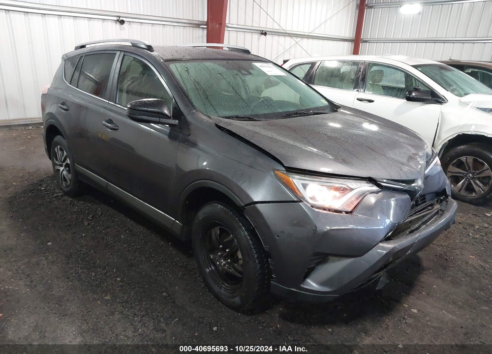 2018 TOYOTA RAV4 LE VIN: 2T3ZFREV8JW449860