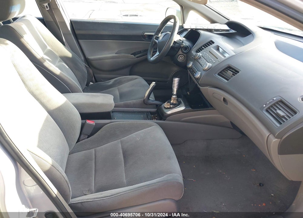 2010 HONDA CIVIC LX VIN: 19XFA1E56AE060326