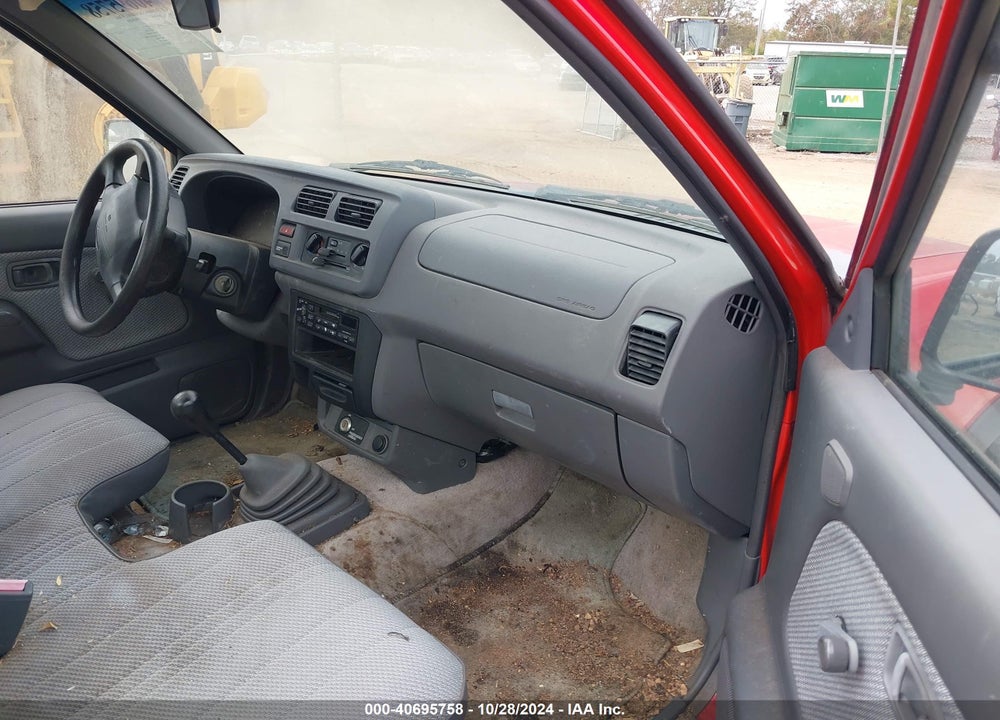 1998 NISSAN FRONTIER STANDARD/XE VIN: 1N6DD21S7WC387409