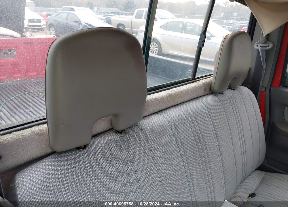 1998 NISSAN FRONTIER STANDARD/XE VIN: 1N6DD21S7WC387409