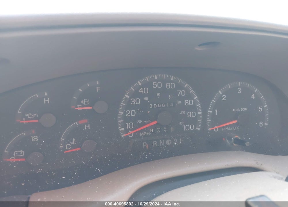 1998 FORD EXPEDITION EDDIE BAUER/XLT VIN: 1FMPU18L5WLA96086