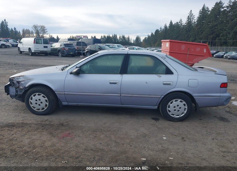 1998 TOYOTA CAMRY LE VIN: JT2BG22K2W0184938