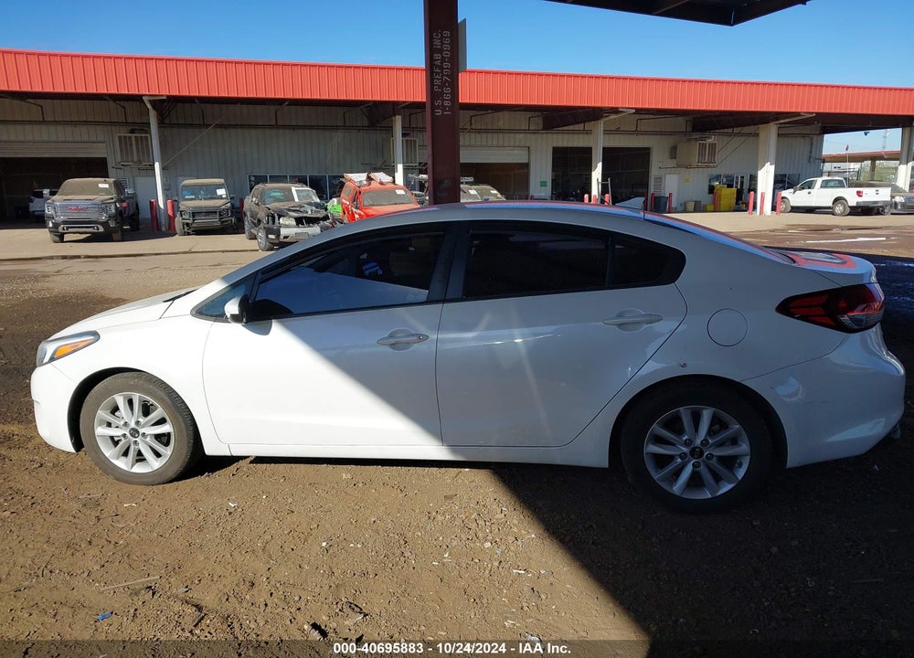2017 KIA FORTE LX VIN: 3KPFL4A79HE060608