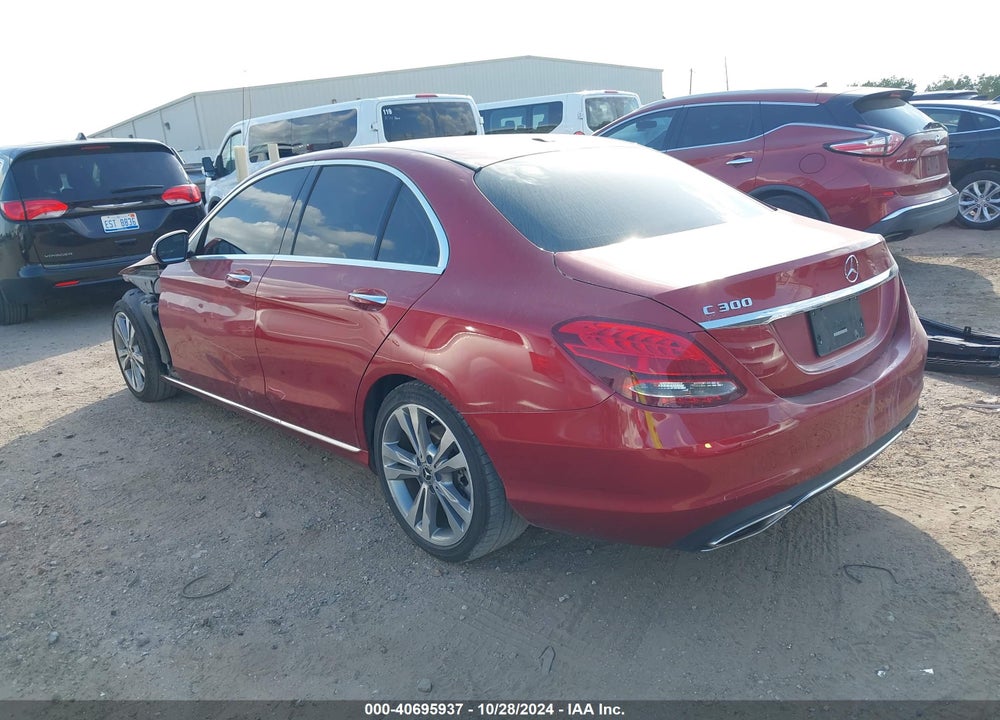 2018 MERCEDES-BENZ C 300 VIN: 55SWF4JB7JU275219