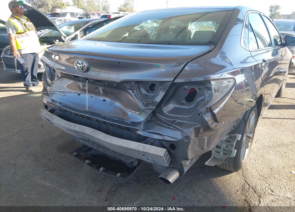 2015 TOYOTA CAMRY SE VIN: 4T1BF1FK5FU971983