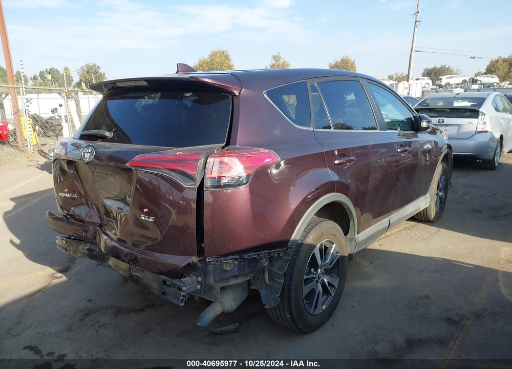 2018 TOYOTA RAV4 XLE VIN: 2T3WFREV6JW487672