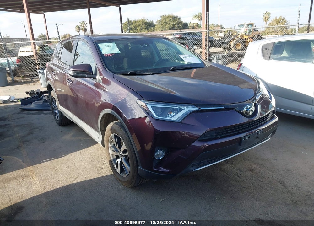 2018 TOYOTA RAV4 XLE VIN: 2T3WFREV6JW487672