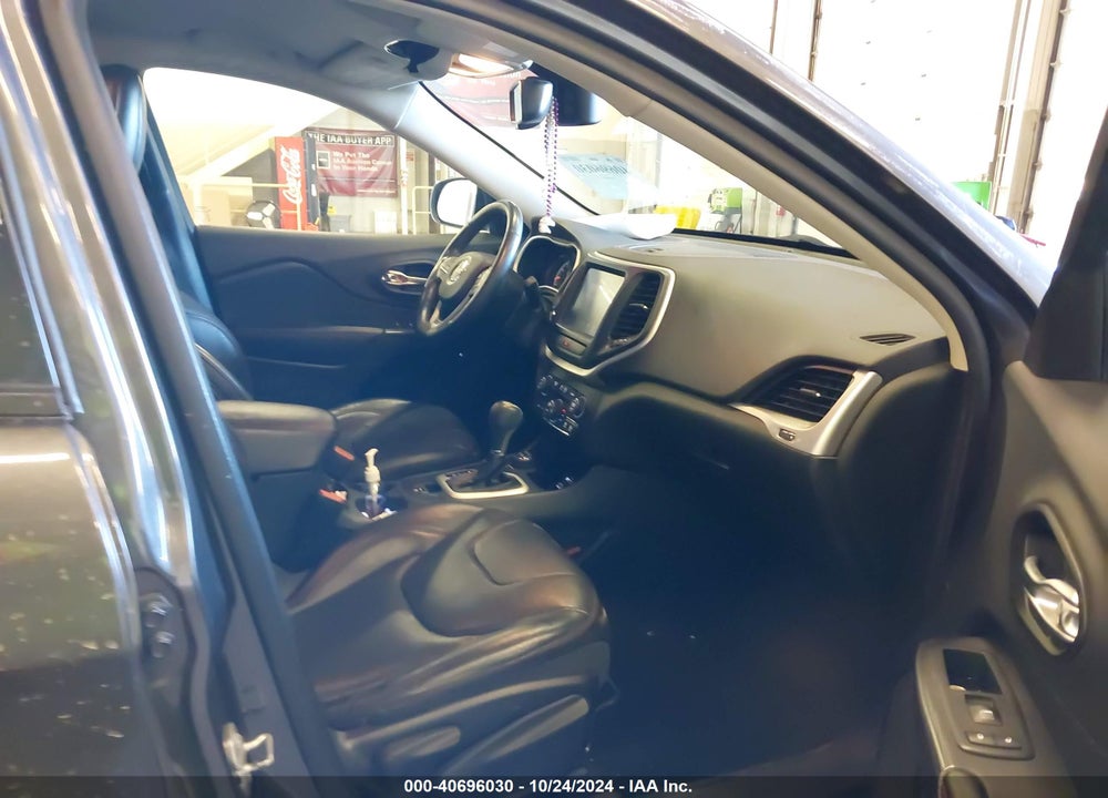 2015 JEEP CHEROKEE TRAILHAWK VIN: 1C4PJMBS6FW685564