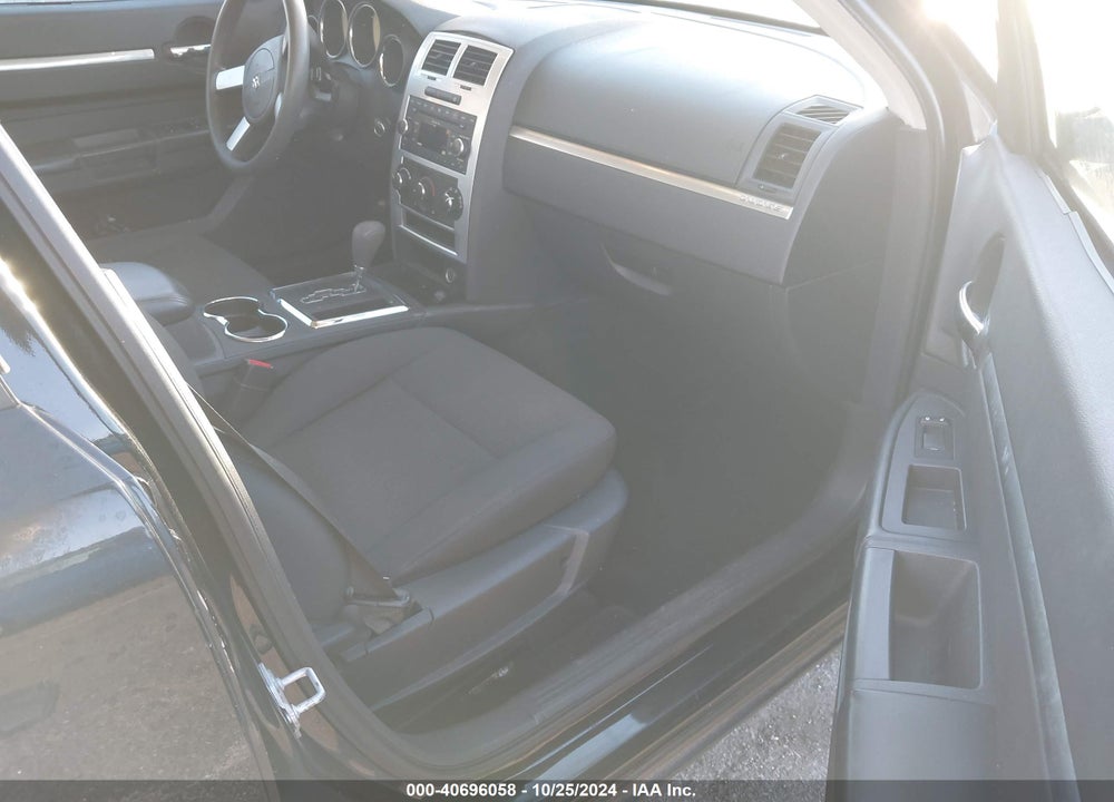 2008 DODGE CHARGER VIN: 2B3KA43G28H220030