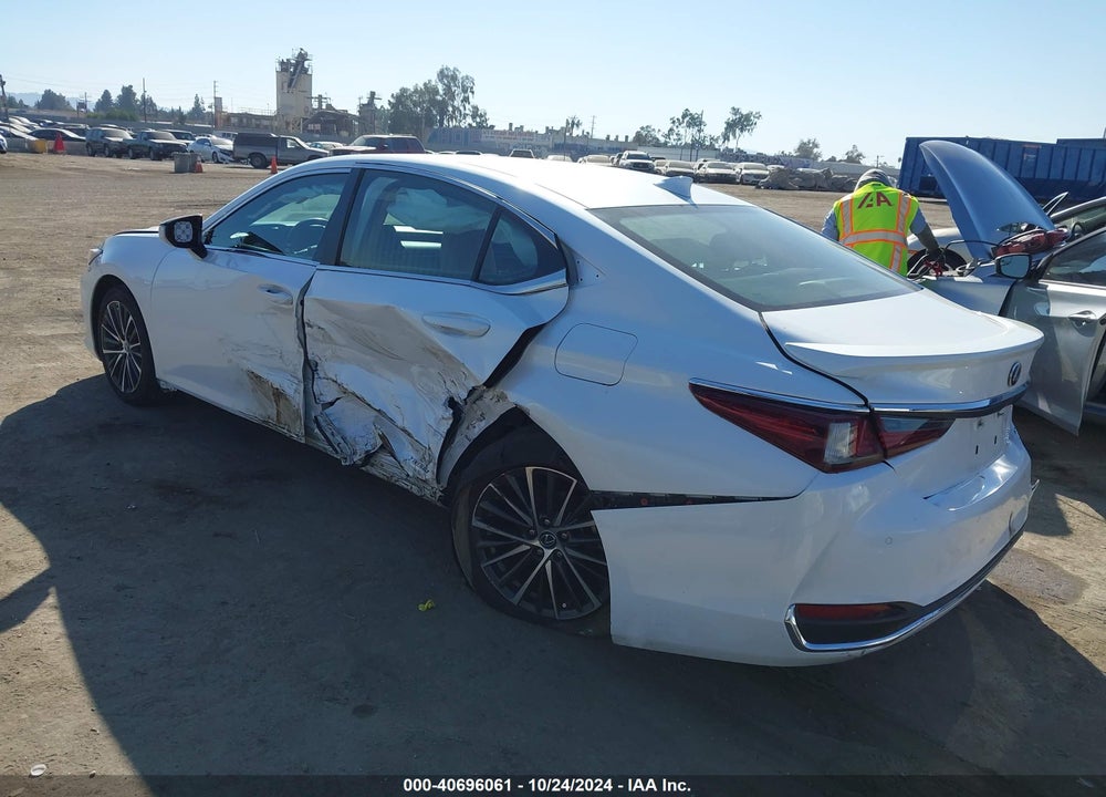 2022 LEXUS ES 300H VIN: 58ADA1C19NU015321