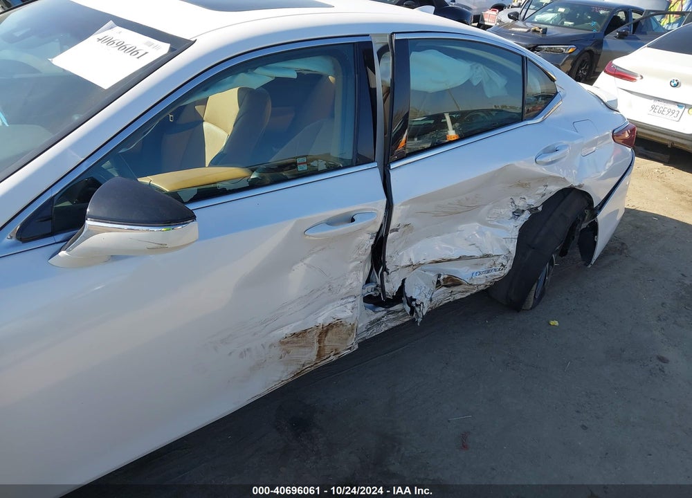 2022 LEXUS ES 300H VIN: 58ADA1C19NU015321