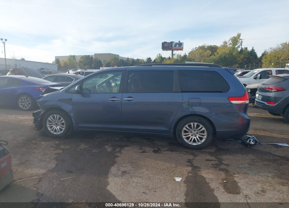 2014 TOYOTA SIENNA XLE LIMITED VIN: 5TDYK3DC9ES525551