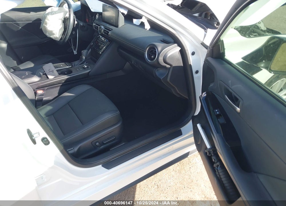 2021 LEXUS IS 300 VIN: JTHAA1D26M5111470
