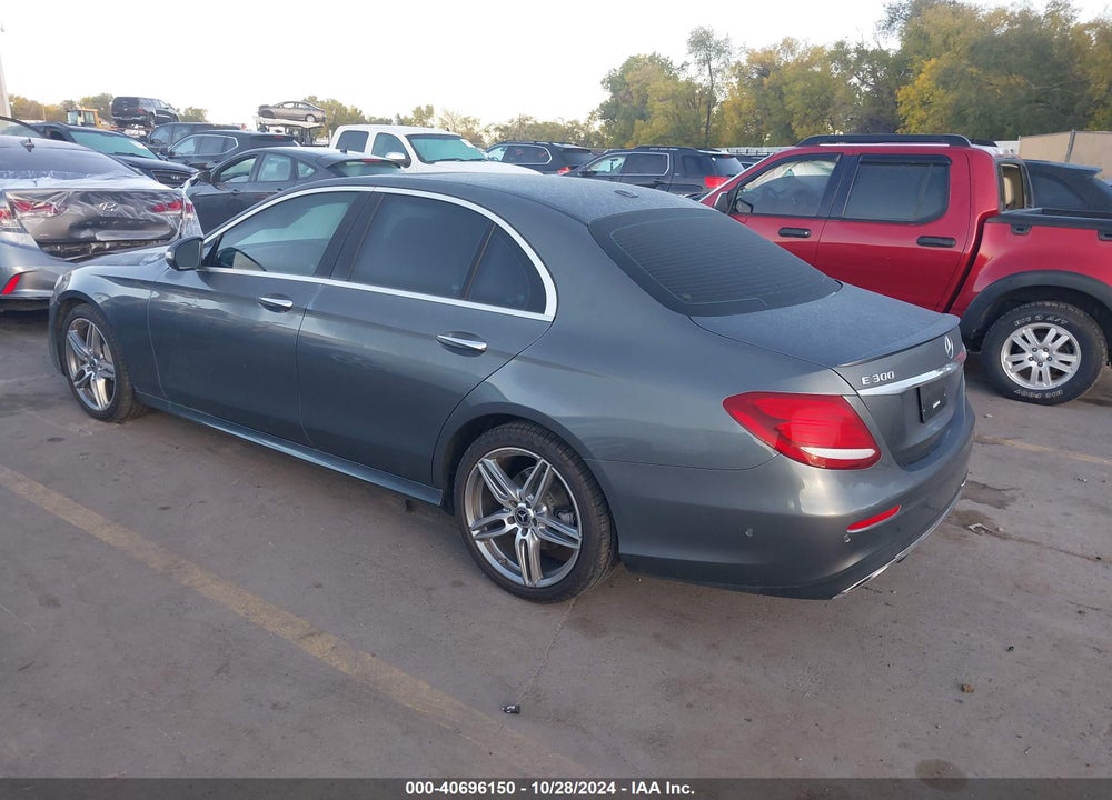 2018 MERCEDES-BENZ E 300 VIN: WDDZF4JB1JA401586