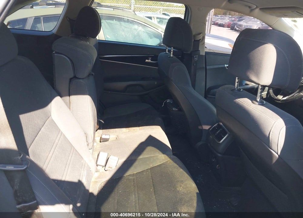 2017 KIA SORENTO 2.4L LX VIN: 5XYPG4A39HG188730