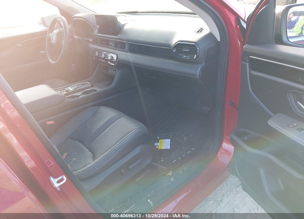 2025 HONDA PILOT TOURING VIN: 5FNYG2H72SB009072