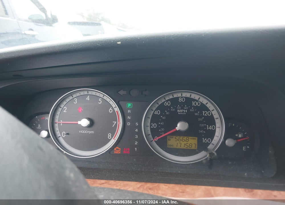 2005 KIA AMANTI VIN: KNALD124855057996