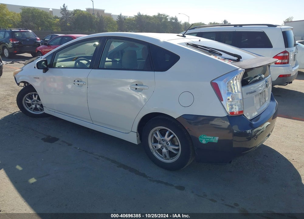 2011 TOYOTA PRIUS TWO VIN: JTDKN3DU3B0270254