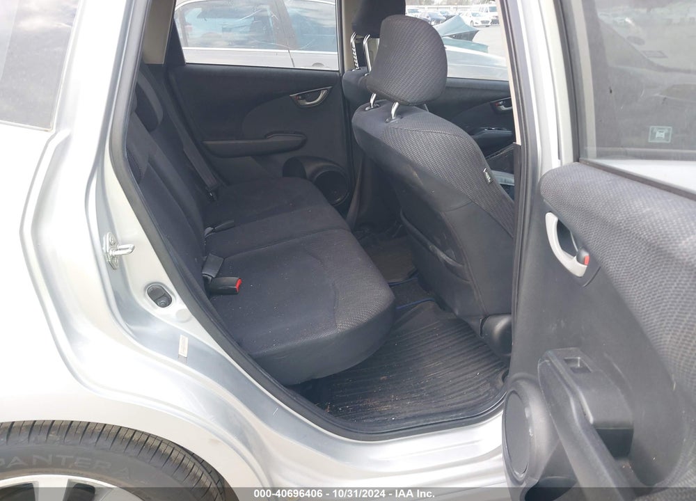 2012 HONDA FIT SPORT VIN: JHMGE8H67CC028130