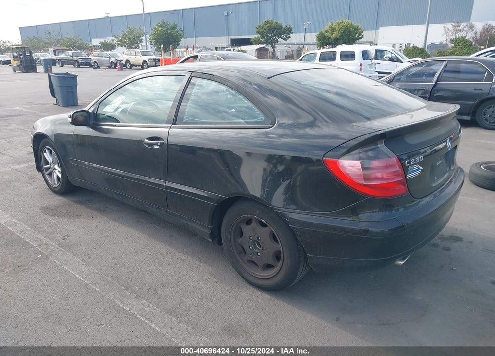 2002 MERCEDES-BENZ C 230 VIN: WDBRN47J52A358866