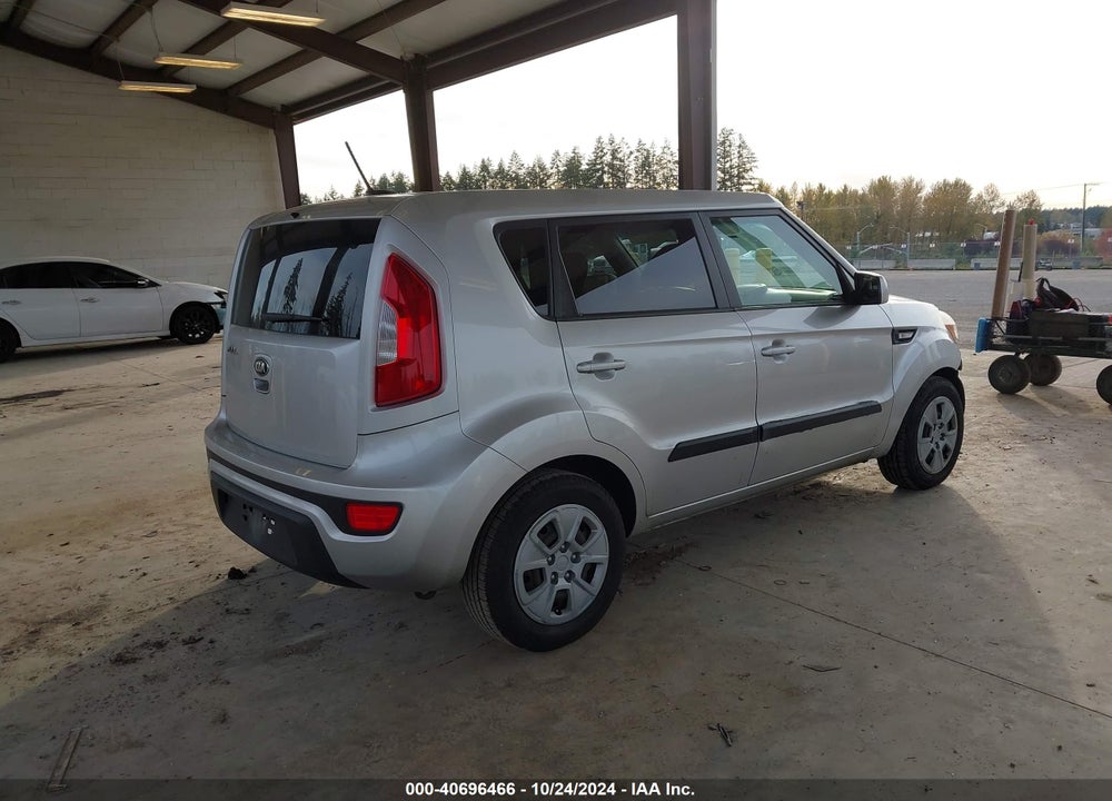 2013 KIA SOUL VIN: KNDJT2A52D7577451