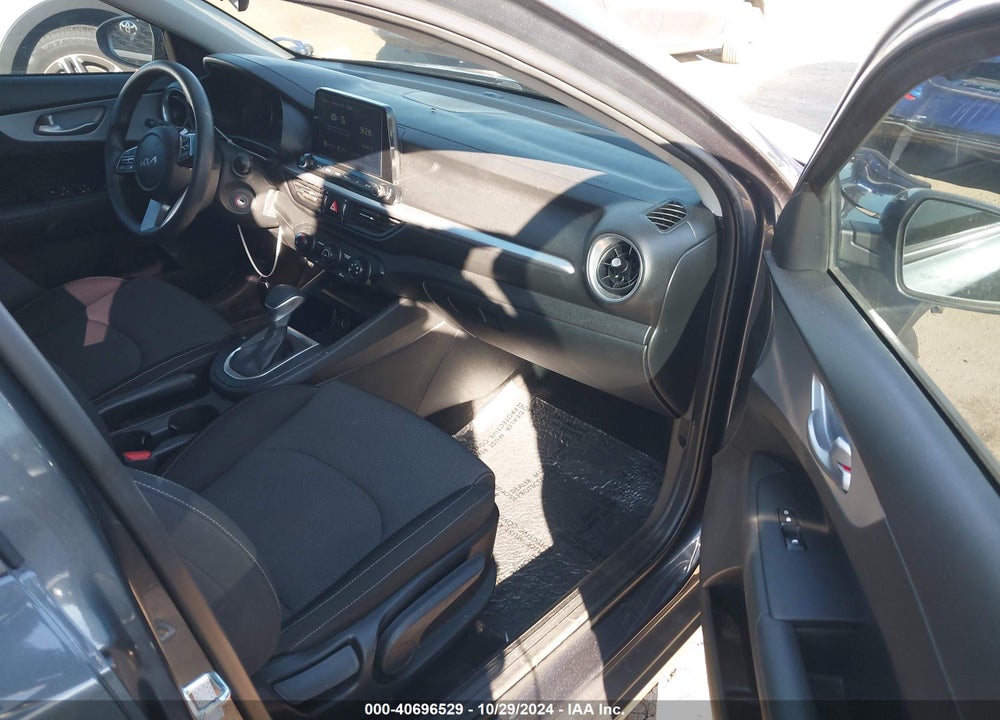 2023 KIA FORTE LXS VIN: 3KPF24AD0PE562415