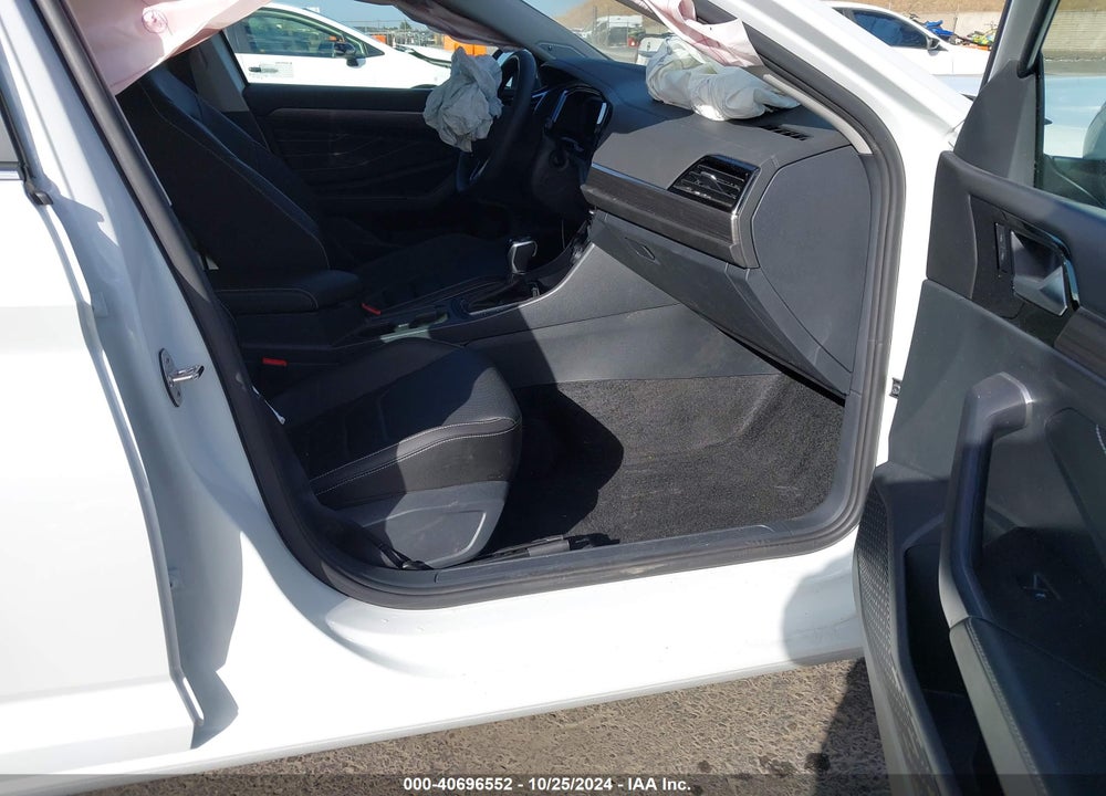 2024 VOLKSWAGEN JETTA 1.5T SEL VIN: 3VWGM7BU6RM044765