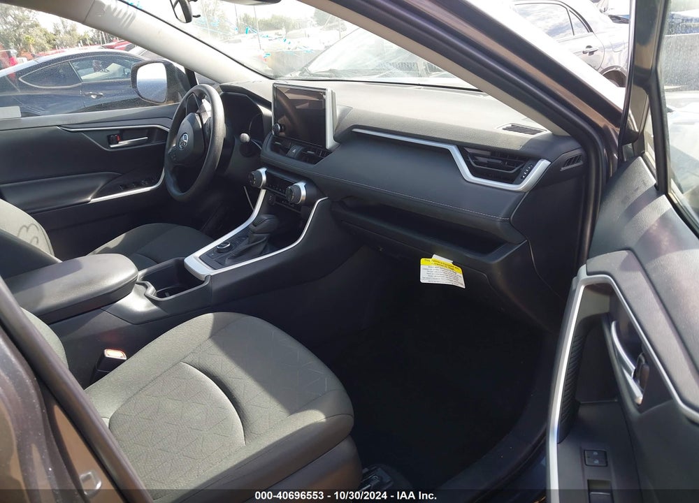2024 TOYOTA RAV4 HYBRID XLE VIN: 4T3RWRFV9RU121065