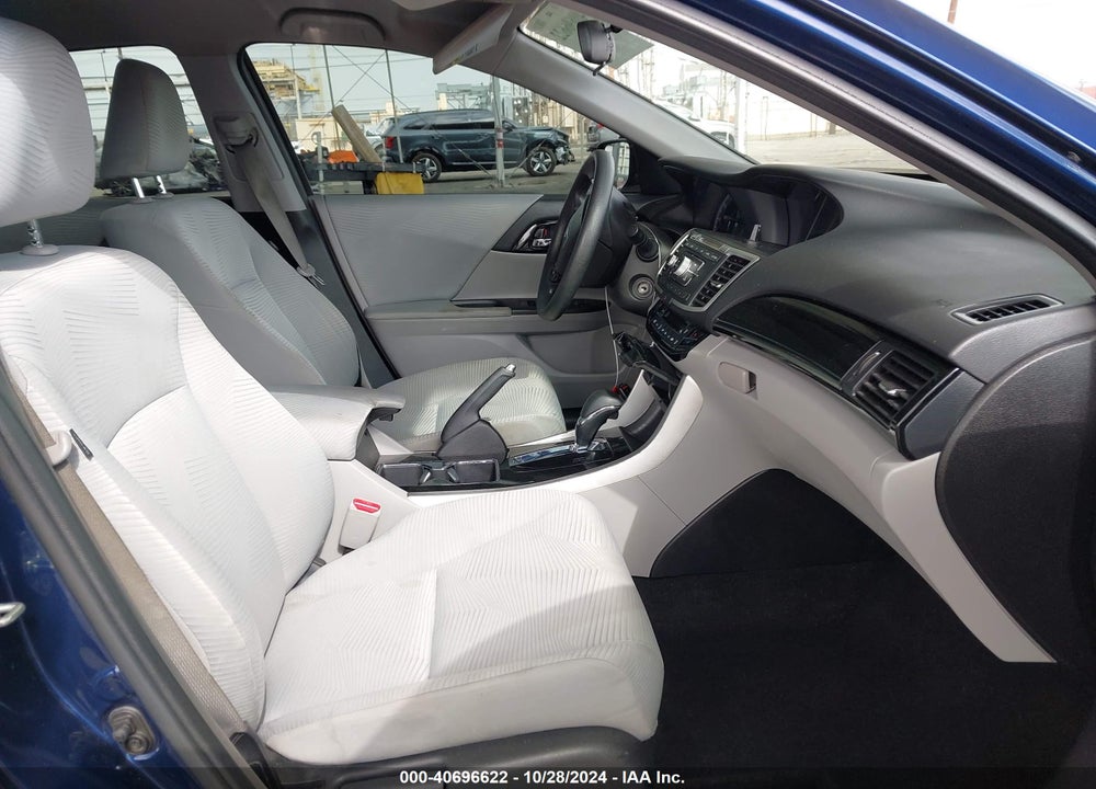 2017 HONDA ACCORD LX VIN: 1HGCR2F43HA146540