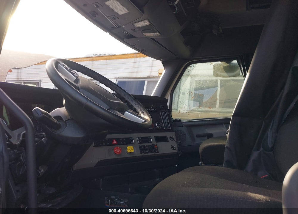 2024 FREIGHTLINER CASCADIA 126 VIN: 3AKJHHDR4RSUK1717