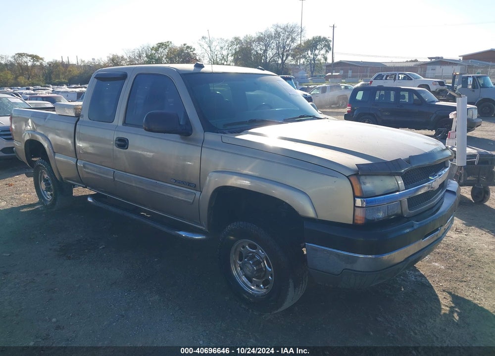 2004 CHEVROLET SILVERADO 2500HD LT VIN: 1GCHC29U24E390037