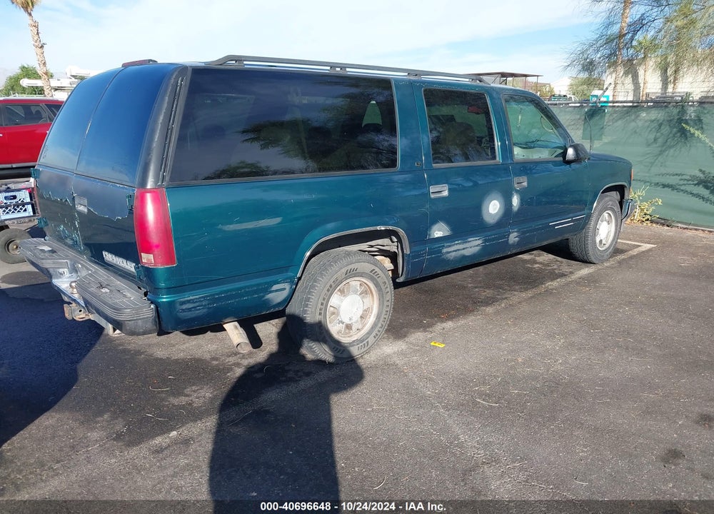 1996 CHEVROLET SUBURBAN C1500 VIN: 3GNEC16R9TG107368