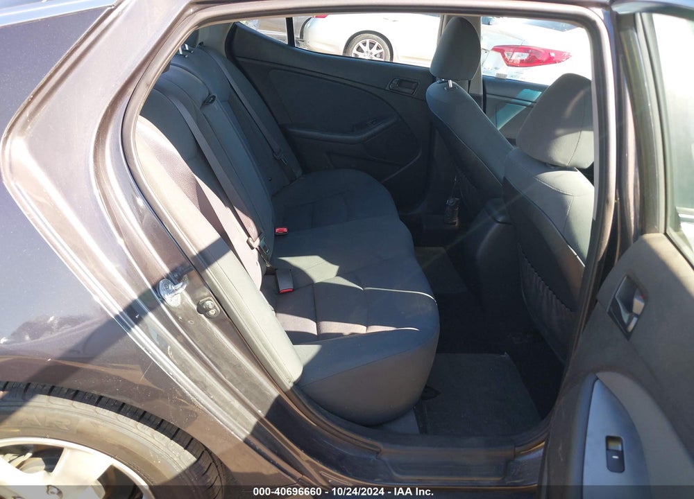 2015 KIA OPTIMA LX VIN: KNAGM4A74F5622230