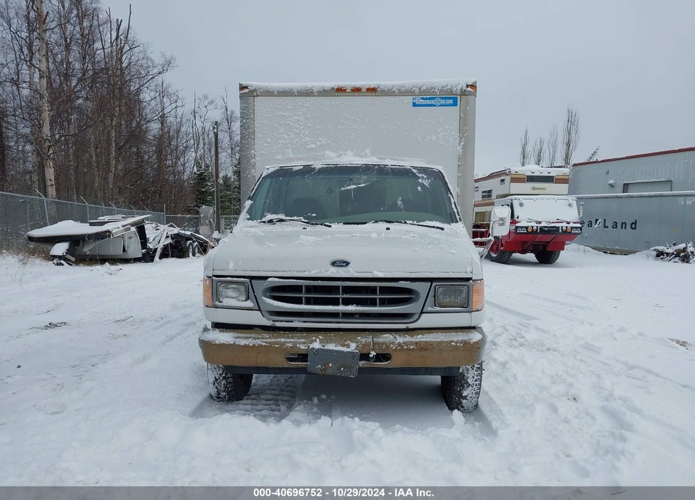 2000 FORD E-350 CUTAWAY STANDARD VIN: 1FDWE35F0YHA12586