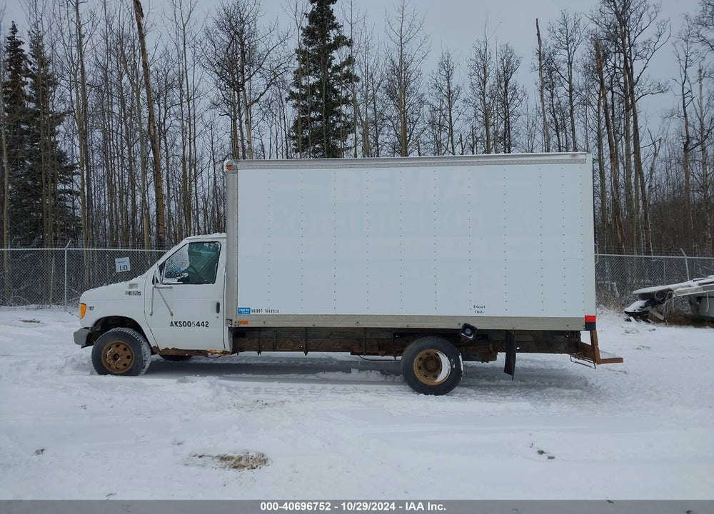 2000 FORD E-350 CUTAWAY STANDARD VIN: 1FDWE35F0YHA12586