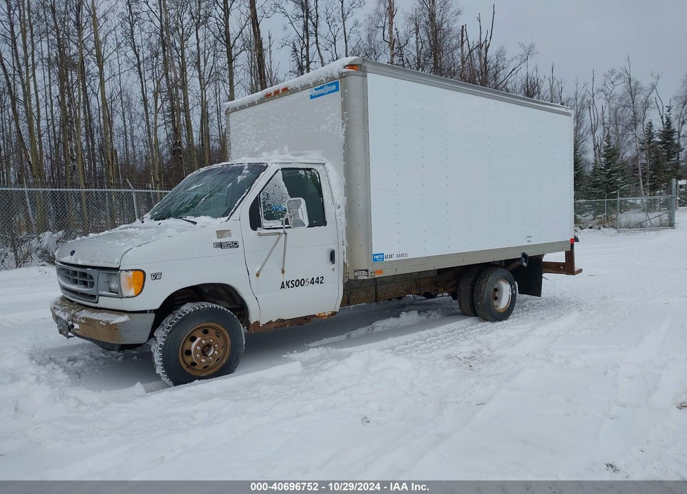 2000 FORD E-350 CUTAWAY STANDARD VIN: 1FDWE35F0YHA12586